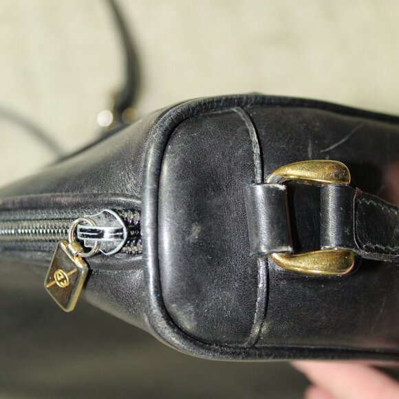 Authentic Vintage Gucci Crossbody Smooth Black Leather Purse w/ COA - Picture 9 of 16